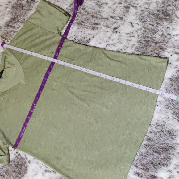 Miholl V-neck Rolled Sleeve Loose Fit Top - Picture 5 of 7